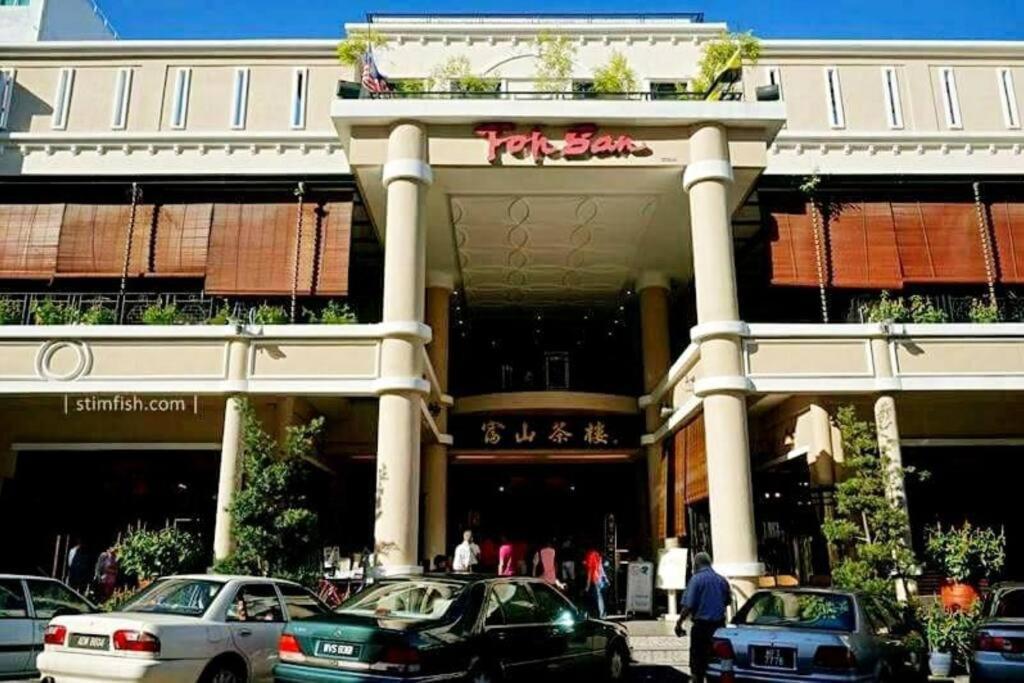 Town Santorini @majestic 6 Pax Ipoh