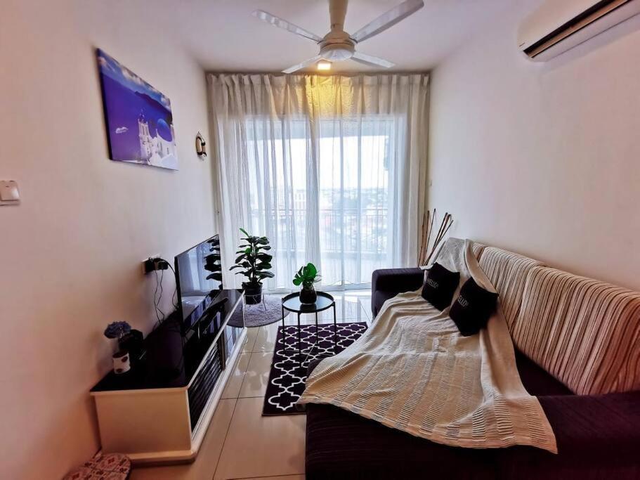 Pangsapuri Town Santorini @majestic 6 Pax *