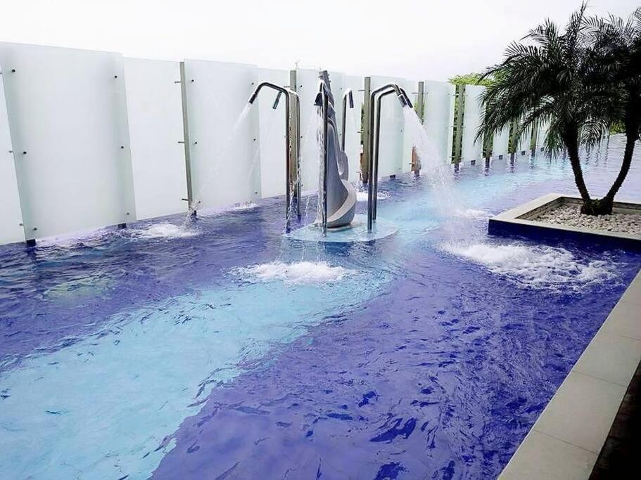 Pangsapuri Town Santorini @majestic 6 Pax *