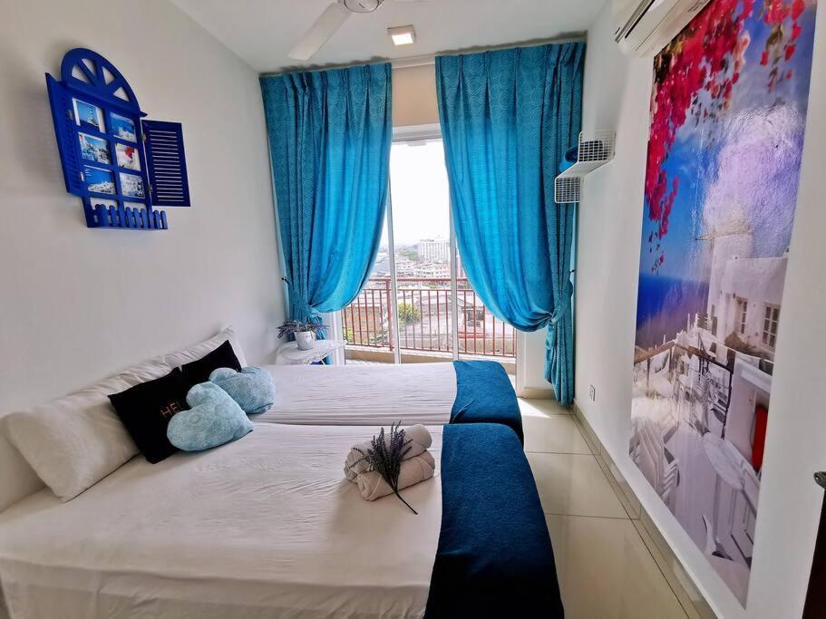 Pangsapuri Town Santorini @majestic 6 Pax