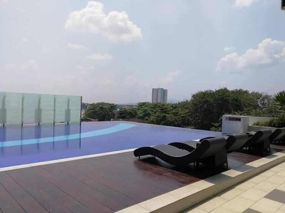 Town Santorini @majestic 6 Pax Pangsapuri *